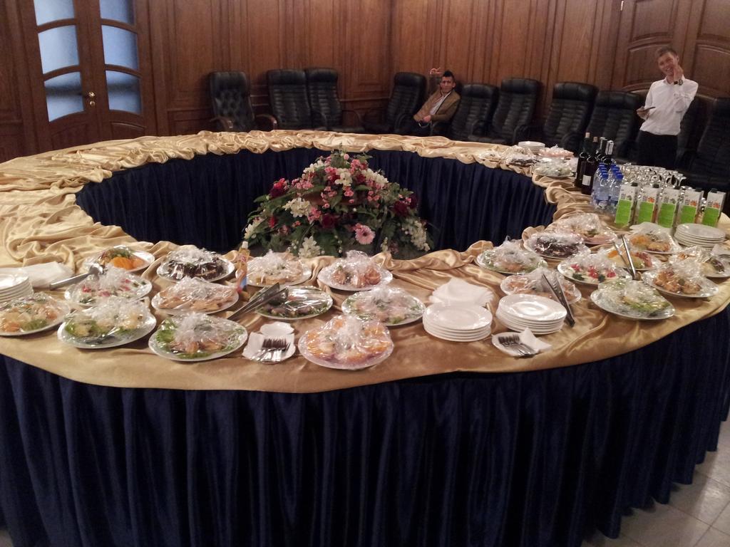 Grand Orzu Hotel Tashkent Ngoại thất bức ảnh