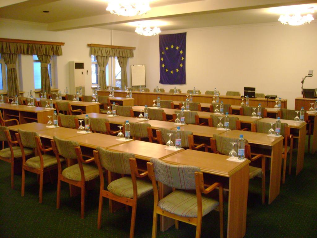Grand Orzu Hotel Tashkent Ngoại thất bức ảnh